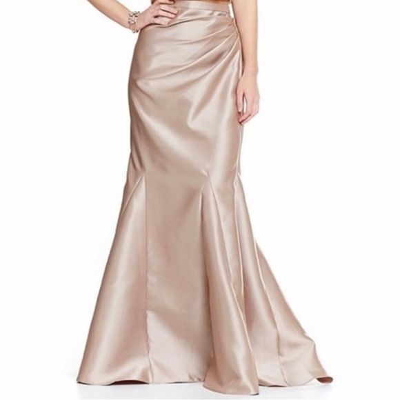 Badgley Mischka Dresses & Skirts - Badgley Mishka Belle Mercedes Mermaid Tail Skirt Womens Size 2
